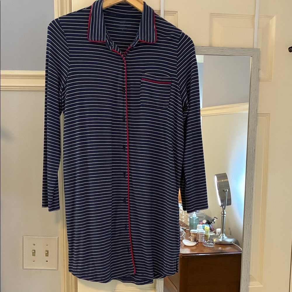 Sleep shirt